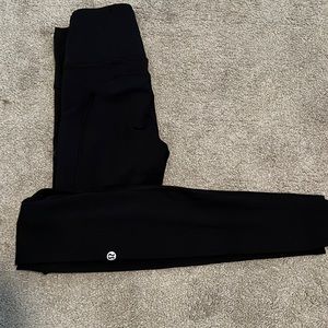 black lululemon leggings!